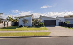 The Summer Stunner - Whitianga Holiday Home